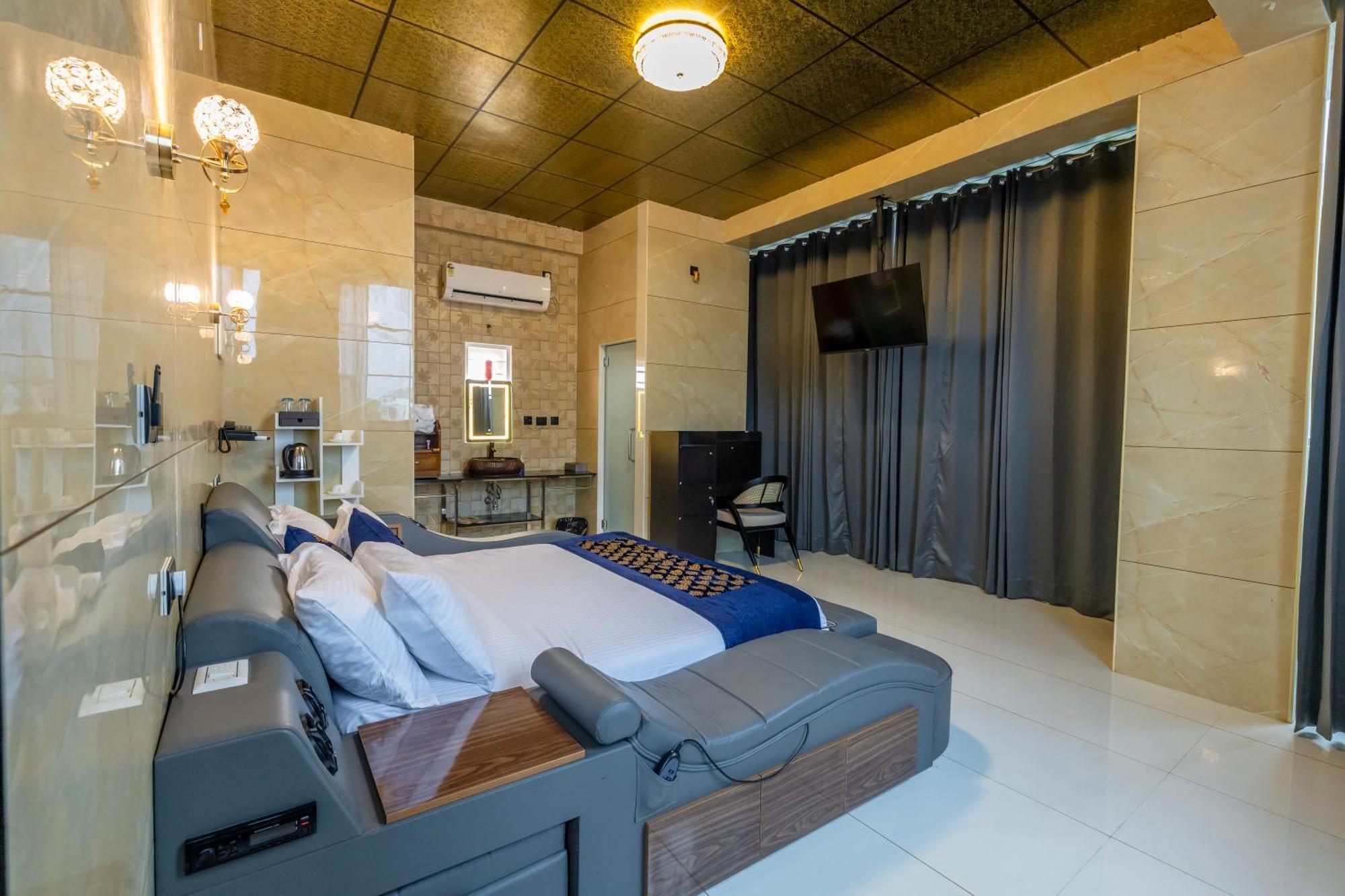 Willington & Harbour View Residency Hotel Kochi Exterior photo